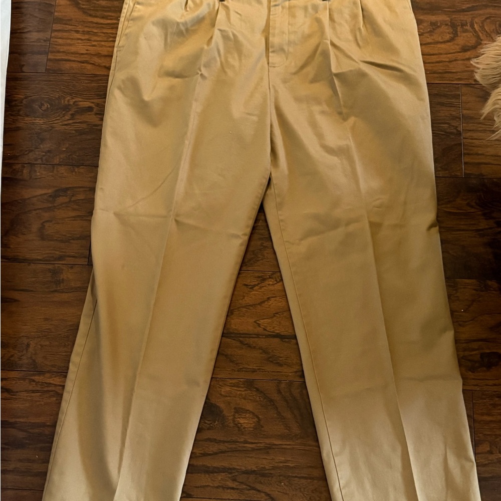 Dockers Men’s Khaki Pants Size 42x32 Classic Fit Chino Pants Beige Casual